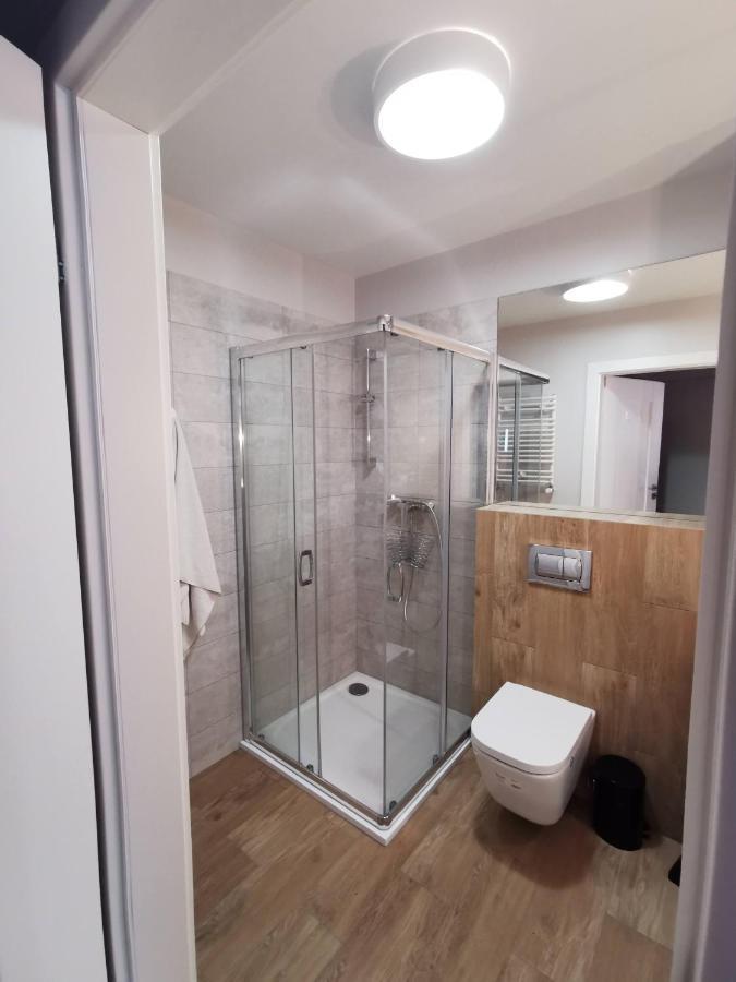 Lesny Apartament Nad Zalewem 凯尔采 外观 照片