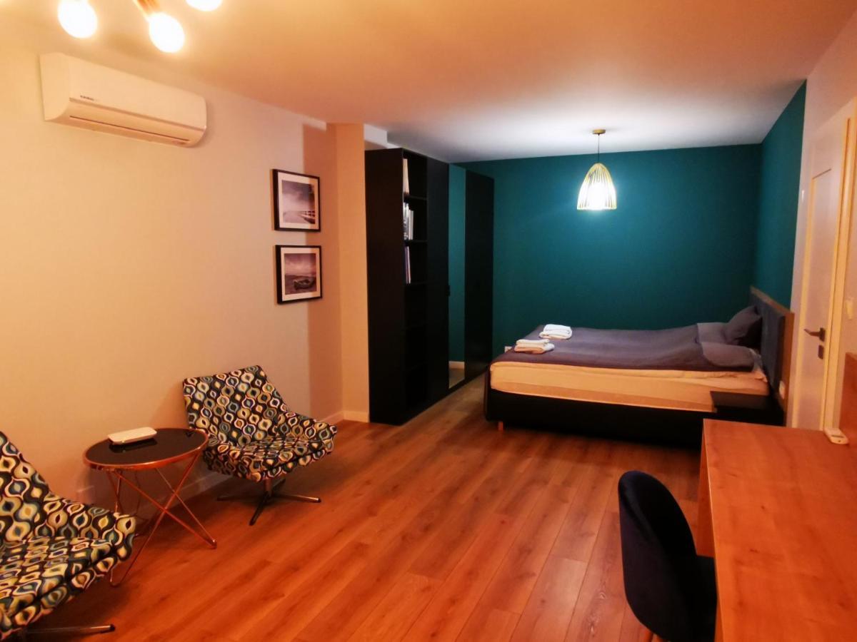Lesny Apartament Nad Zalewem 凯尔采 外观 照片
